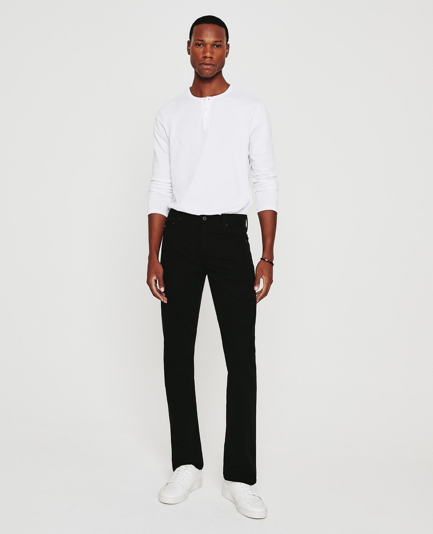 AG JEANS GRADUATE IN SUPER BLACK