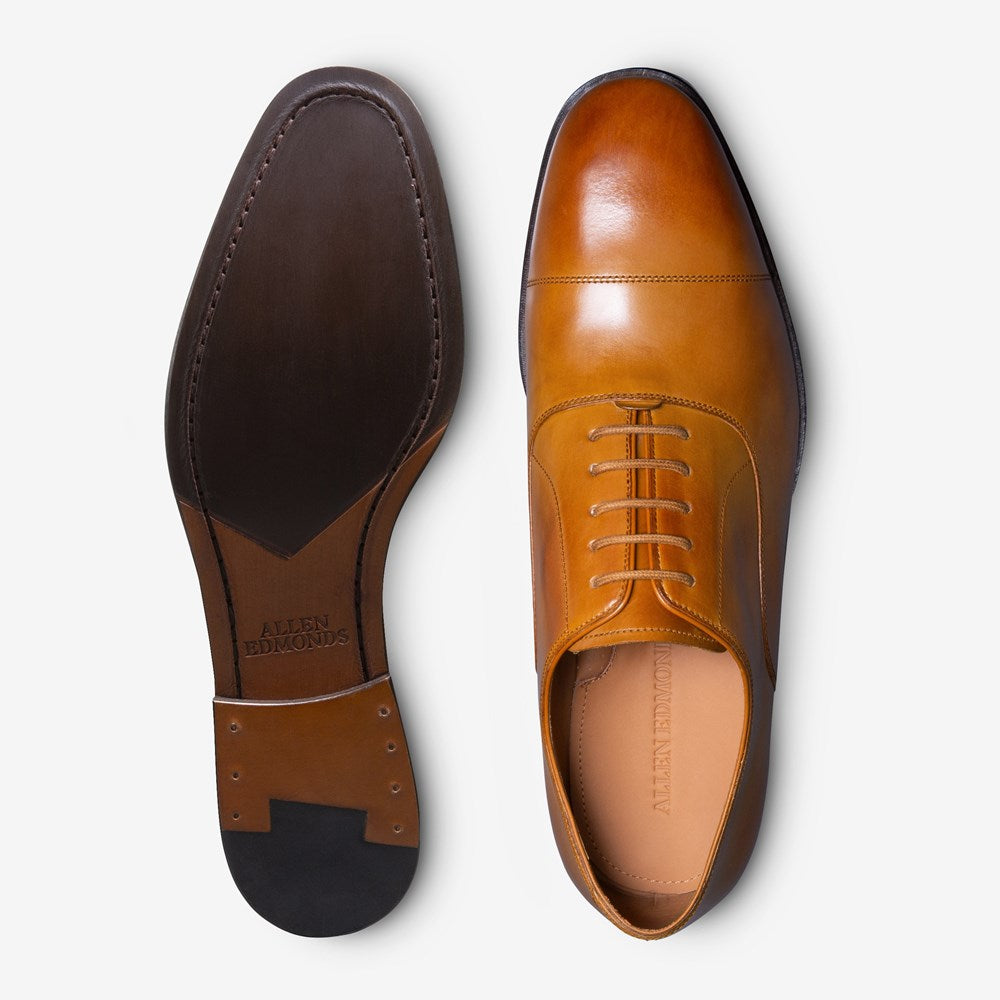 ALLEN EDMONDS SIENA CAP-TOE OXFORD - WALNUT